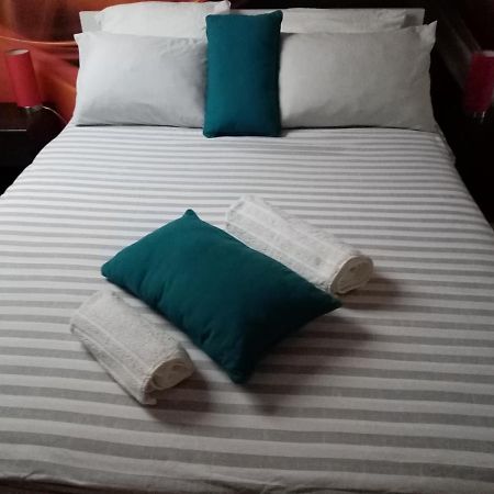 Petite Maison Chaleureuse Irvillac Esterno foto